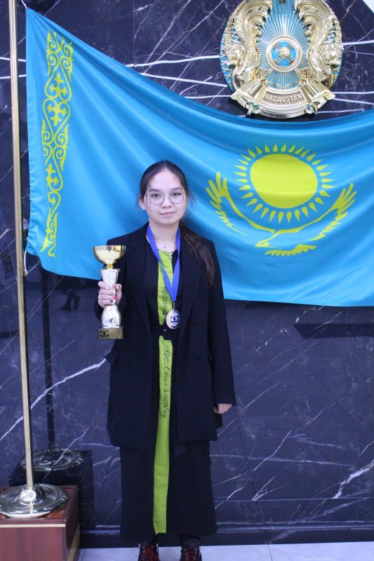 Зейнеп Султанбек стала абсолютной чемпионкой по шахматам в Западной Азии