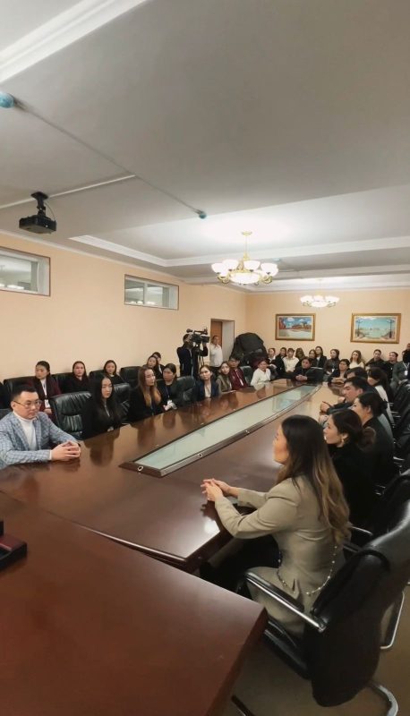 Круглый стол по разъяснению конституционной реформы Республики Казахстан